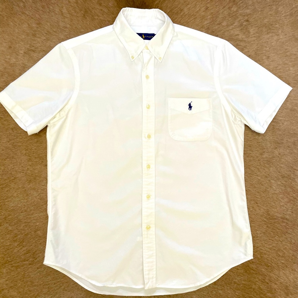 Polo Oxford shirt sleeve shirt.